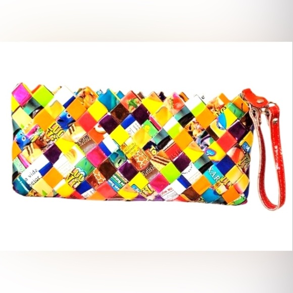 NAHUI OLIN Classic Animated Cartoon
Wrapped Colorful Woven Clutch, EUC - Picture 1 of 9